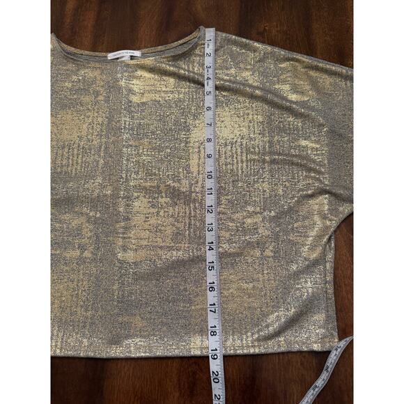 Caution to the Wind Women's Gold Metallic Shimmer Short Sleeve Cropped Tee Large - Picture 5 of 6